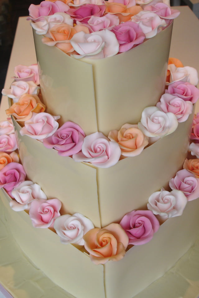 white chocolate heart with sugar flowers