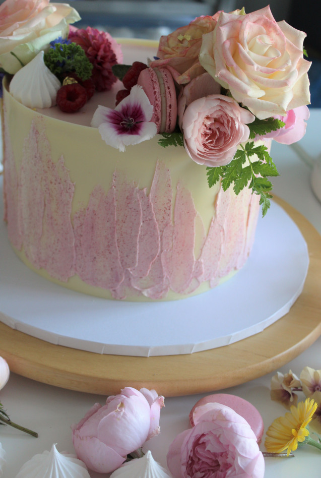 Lemon and raspberry palette knife decoration cake with flowers by Nicky Grant
